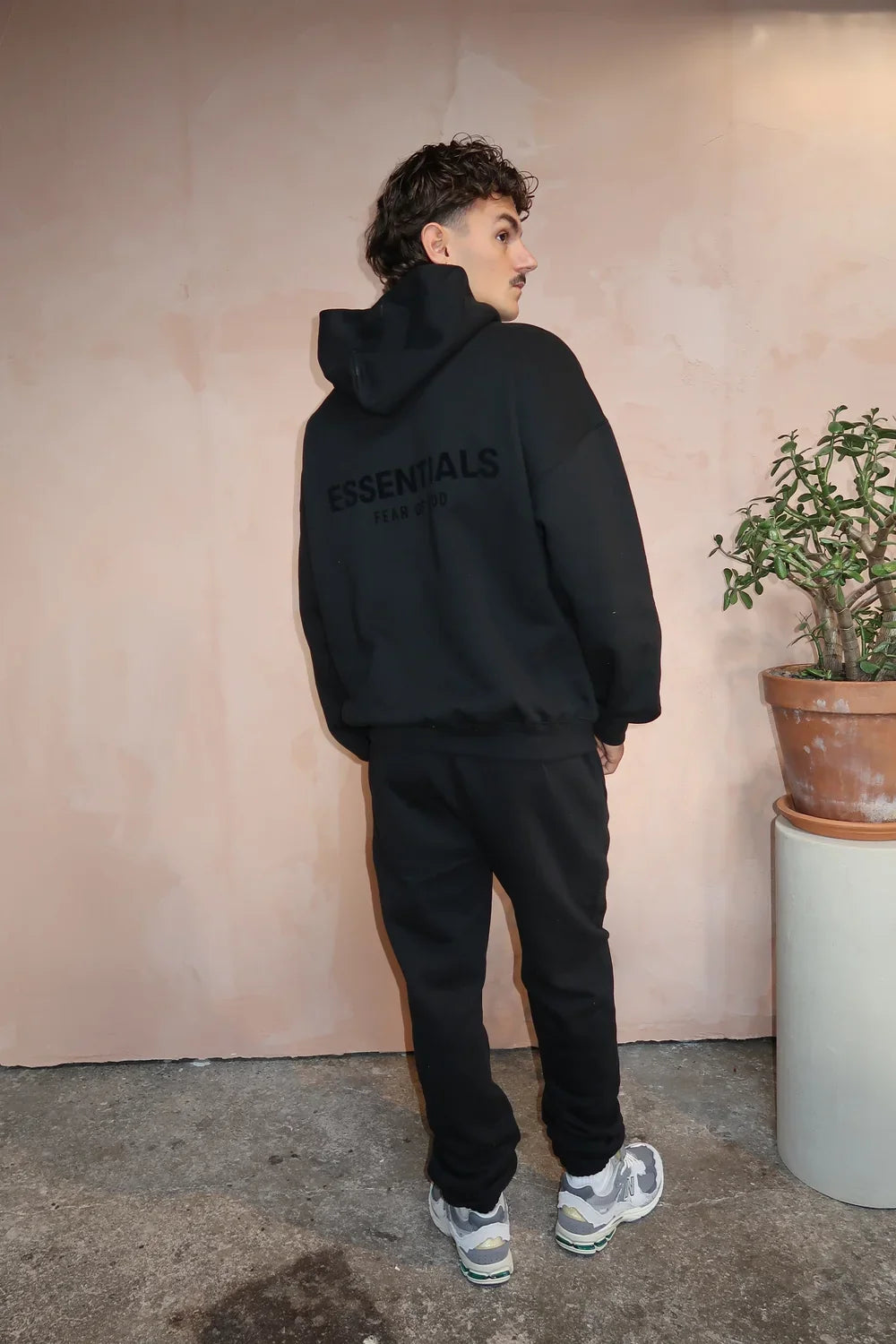 Fear of God Essentials Limo Schwarz Komplettset