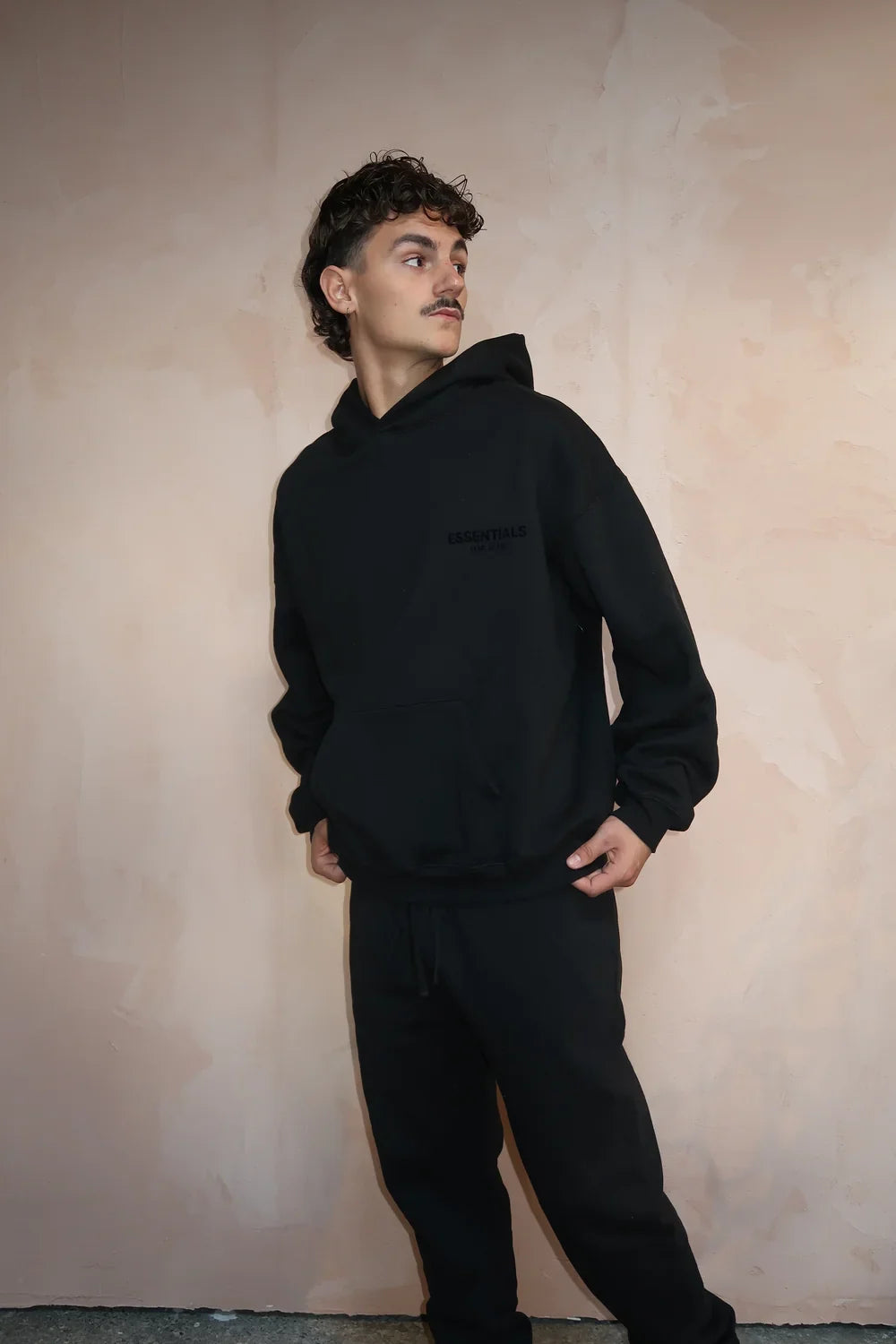 Fear of God Essentials Limo Schwarz Komplettset